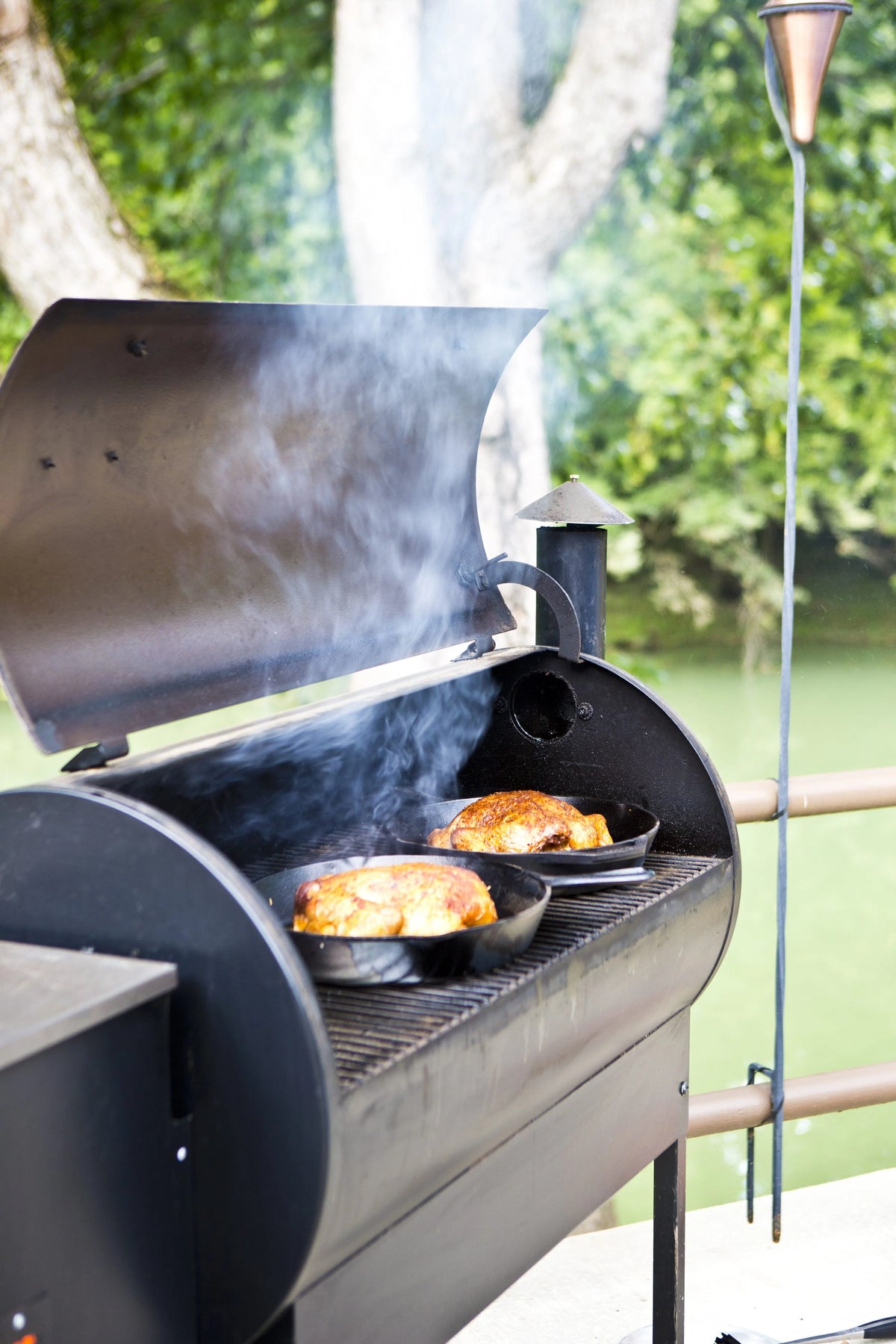 Cast Iron Seasoned 12 Skillet D386